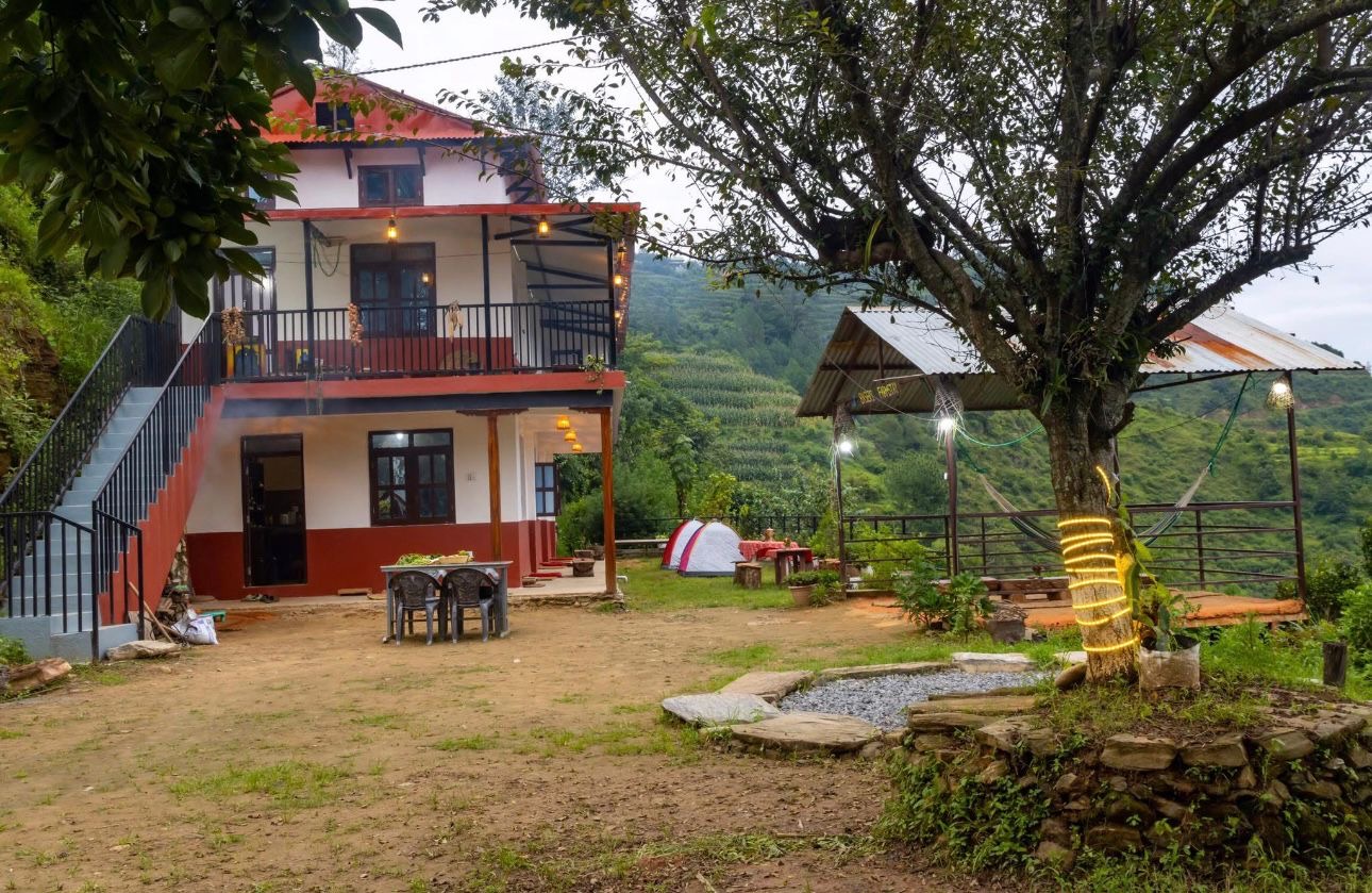 हिन्दू परम्पराअनुसार काभ्रेको बसेरी फार्मस्टेमा विदेशी जोडीको भव्य विवाह