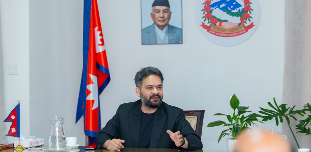 मधेशका सांसदसँग प्रधानमन्त्री बालेनको छलफल