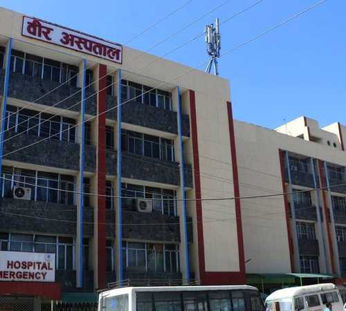 गणेश नेपालीको वीर अस्पतालमै  उपचार जारी,एम्स लैजाने तयारी रोकियो