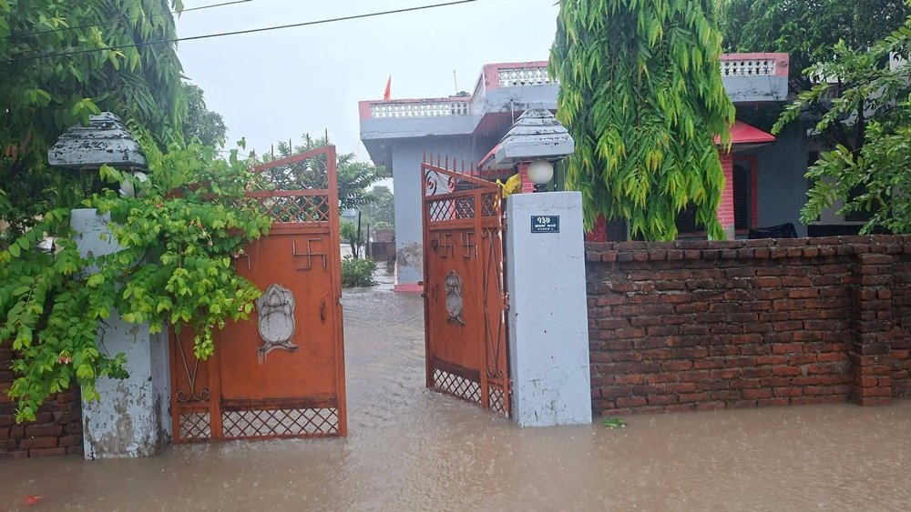 वर्षाका कारण  कैलाली र कञ्चनपुर क्षेत्र डुबानमा