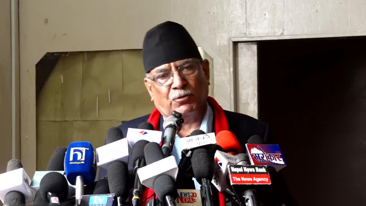नेकपा सांसदहरू प्रचण्ड भेट्न काठमाडौंमा