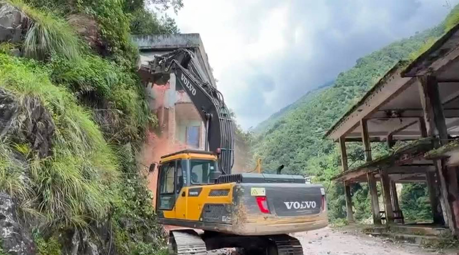 डेढ महिनापछि खुल्दै तातोपानी नाका