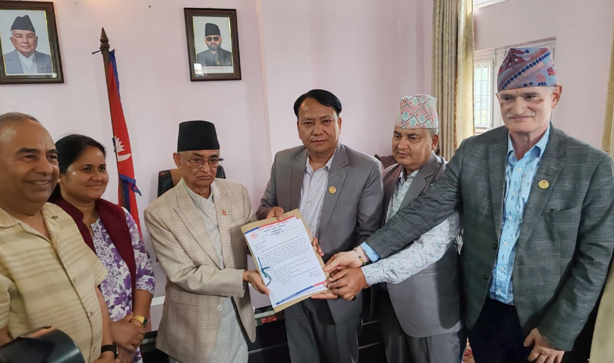 बागमतीमा सत्ताको खेलले राप्रपामा भाँडभैलो, केन्द्रको निर्देशन लत्याएपछि दलका नेता थापामाथि कारबाही !