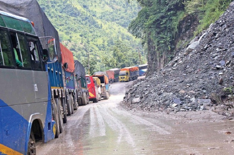 नारायणगढ–मुग्लिन सडक एकतर्फी सञ्चालन