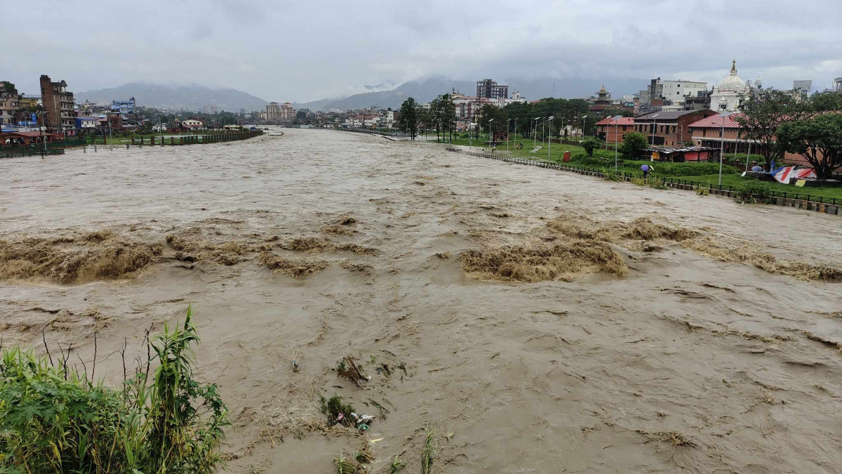 भोटेकोसी र त्रिशूलीलगायत नदीमा आज ठुलो बाढी आउने सम्भावना, ५० जिल्ला जोखिममा