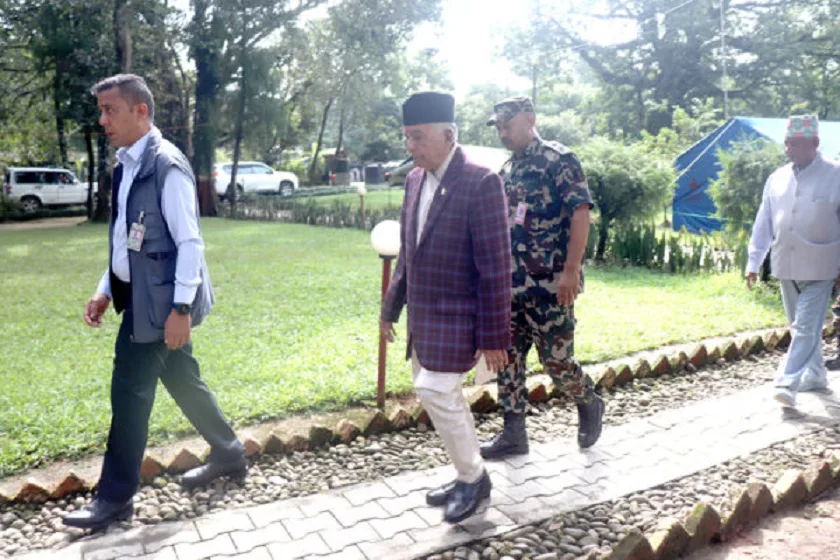 राष्ट्रपति पौडेलद्वारा भोटेकोशी बाढी प्रभावित क्षेत्रको अवलोकन