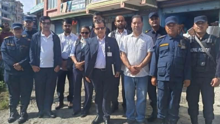 म्याद गुज्रेका खाद्य सामग्री भेटिएपछि पसल नै सिल