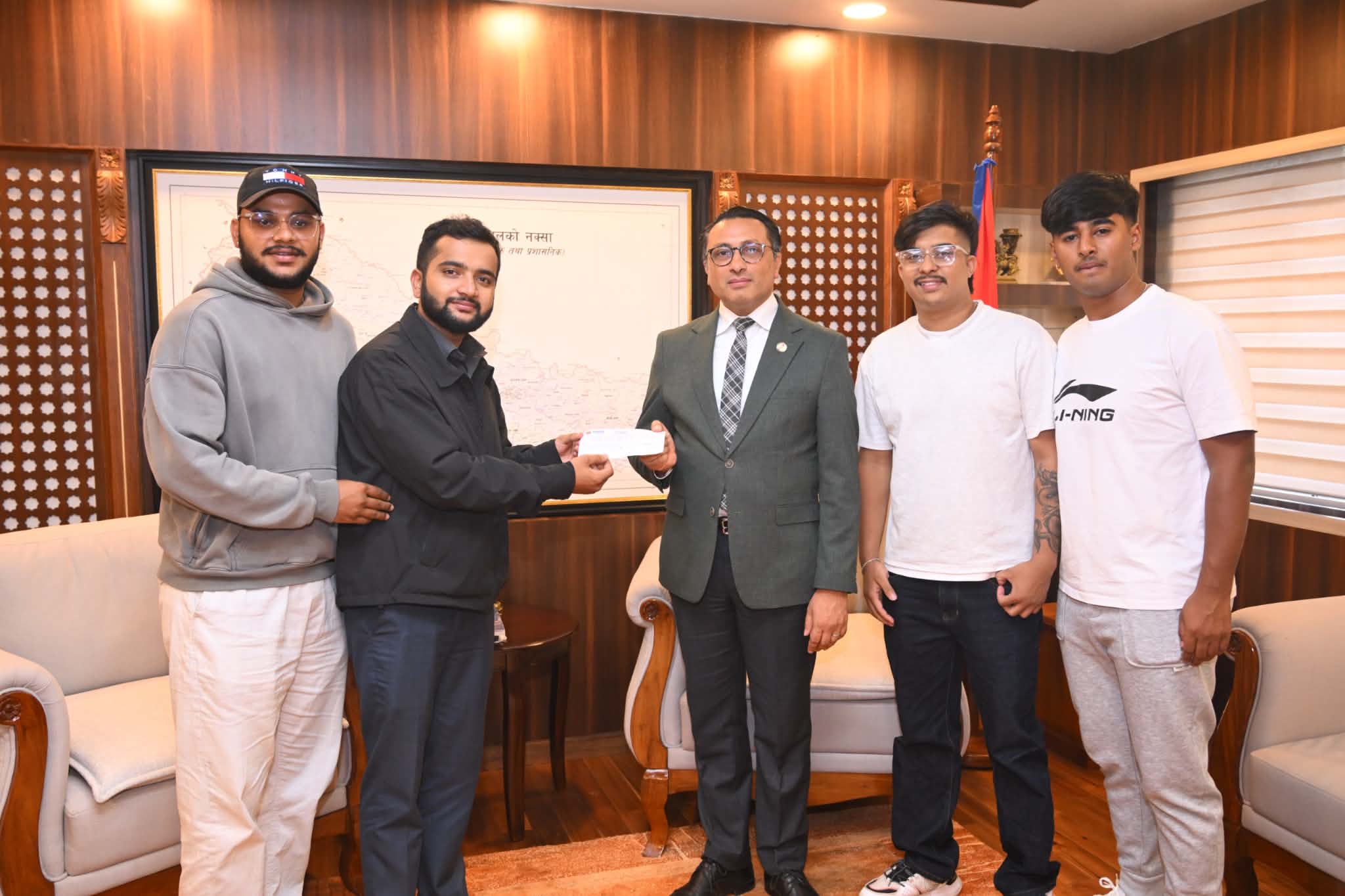 प्रधानमन्त्री दैवी प्रकोप उद्धार तथा राहत कोषमा टुरिजम डेभलपमेन्ट सहकारीको सहयोग