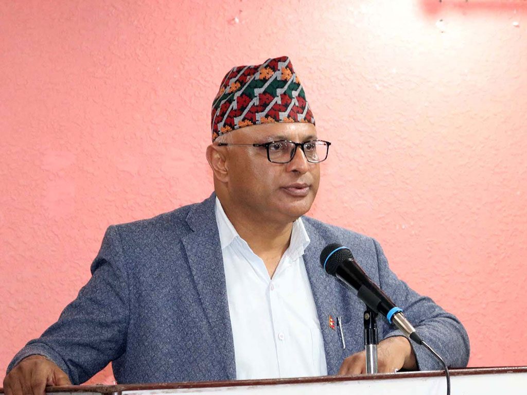 ‘खरानीको थुप्रोमा उभिएर भविष्य खोज्दैछौँ’
