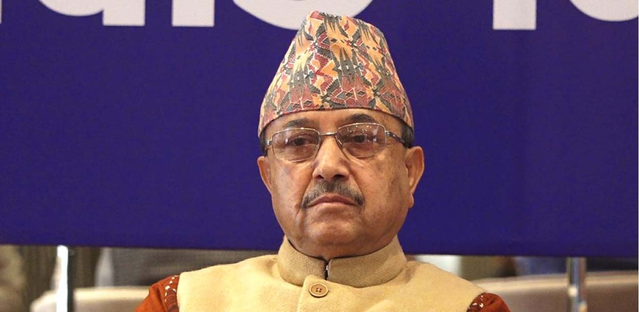 कुनै चमत्कार भएन भने कांग्रेस विभाजनको डिलमा पुगेको छ : पूर्णबहादुर खड्का