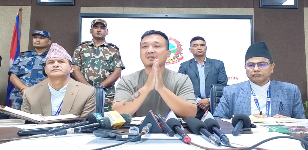 गृहमन्त्रीले भने– आशा मारेका छैनौं, सुरुङको माथिबाट पनि खन्ने प्रयास हुँदैछ